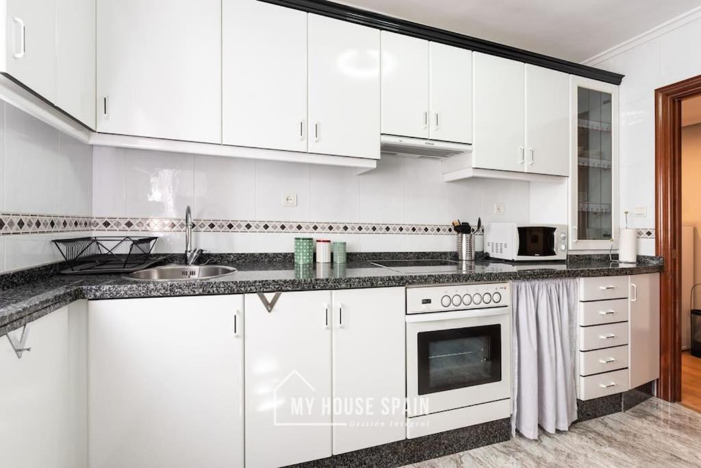 Myhousespain - Piso En Cimadevilla Junto Al Mar 기욘 외부 사진